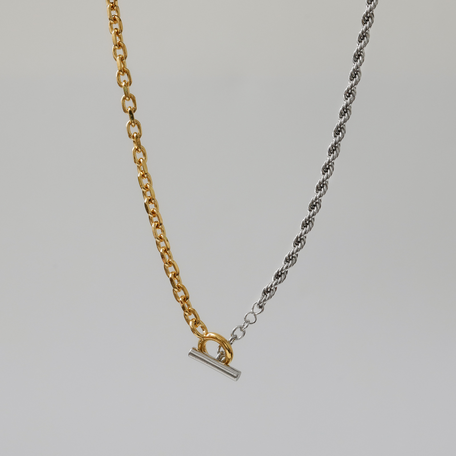 Hyacinth two-tone twisted chain copper 18k gold + white KOT necklace, basic, versatile, personalized collarbone chain, fashionable and elegant, internet-famous neckchain, fashionable accessory pic 4