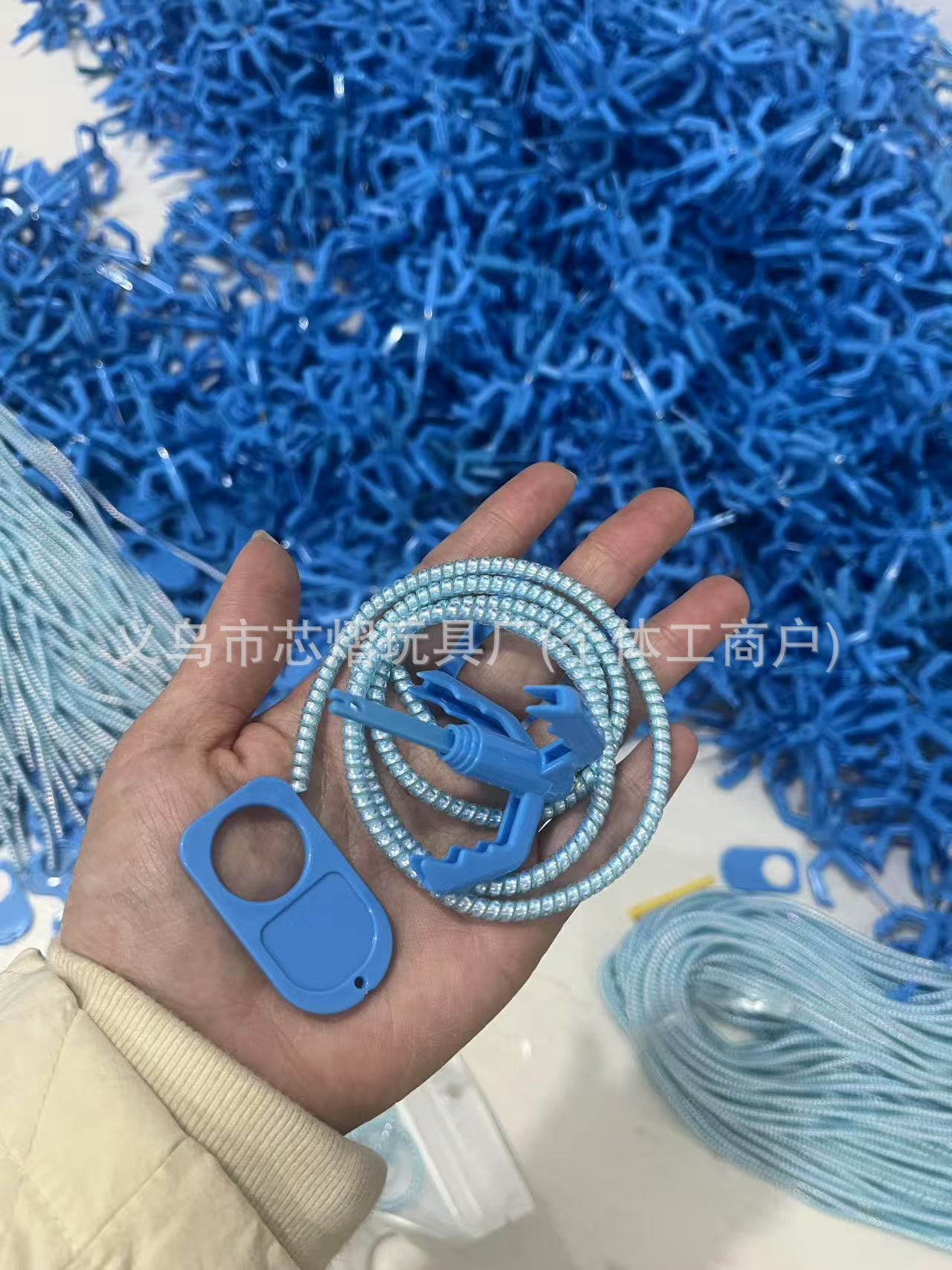 New trendy egg-shaped spring claw claw hook game prop, artist birthday gift, flying hook claw toy spring pic 4