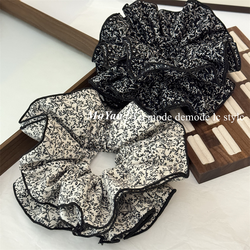 Retro and artistic small floral lace fringed large intestine hair band, high-end and elegant, unique and versatile hair rope, new hairstyle pic 5