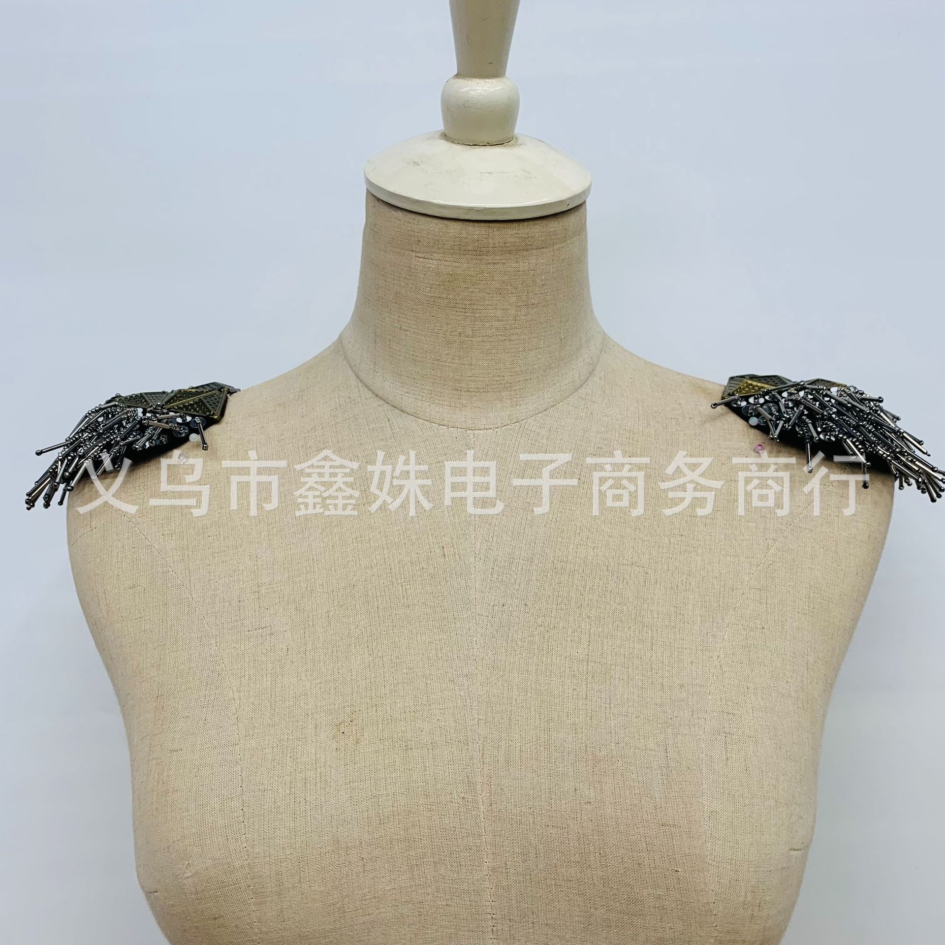 三角形肩章管珠吊须流苏服装饰品辅料详情1