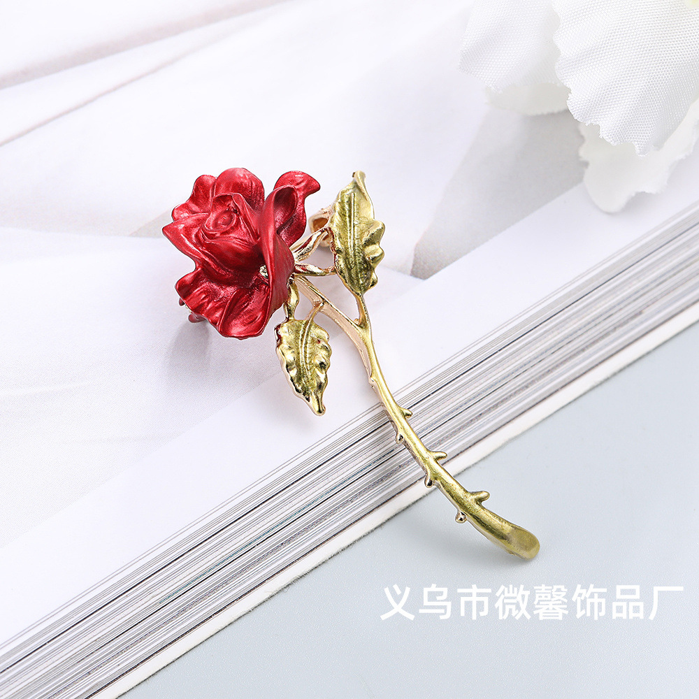 A new French red rose flower brooch with an exquisite and niche design, a stylish coat and a fashionable accessory pic 8