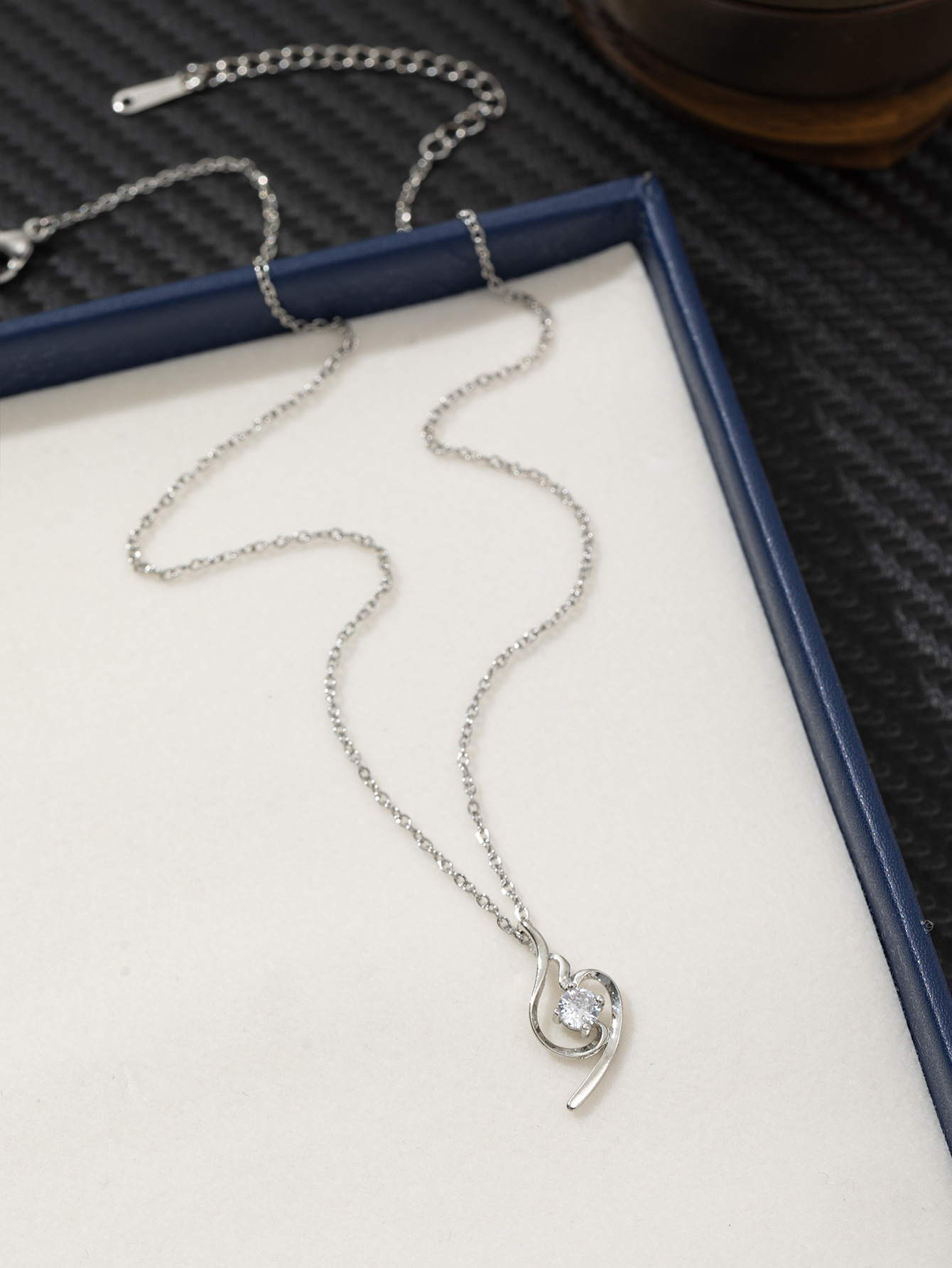 跨境合金锆石爱心花朵海豚简约百搭高级感吊坠项链锁骨链女批发潮详情19