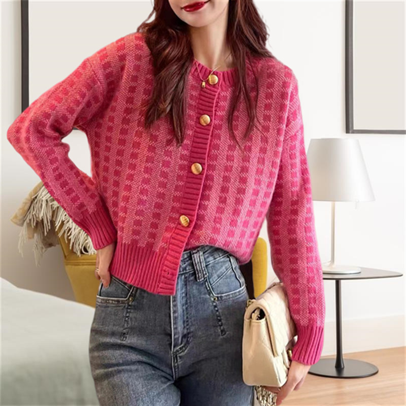 In the early spring and autumn of 2026, there are new styles of knitted sweaters, pink checkered loose, slimming, cute and fashionable cardigan coats for women pic 4