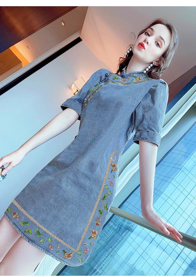 A new retro Chinese style button-up cheongsam improved version of a young and trendy dress for girls pic 5