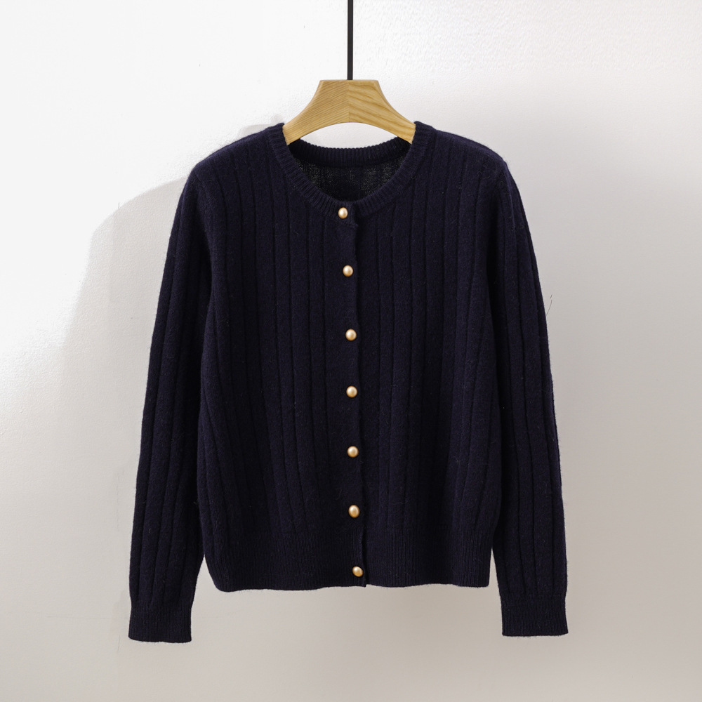 100 wool sweaters, cardigans, round-neck sweaters, warm and light, first-hand supply, wholesale in stock, elegant and commuter fine wool pic 36
