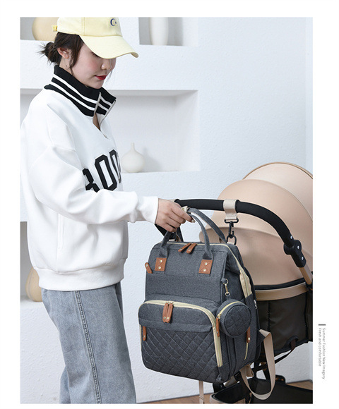 跨境专供高级感妈咪包大容量轻便母婴床包挂童车多功能手提双肩包详情29