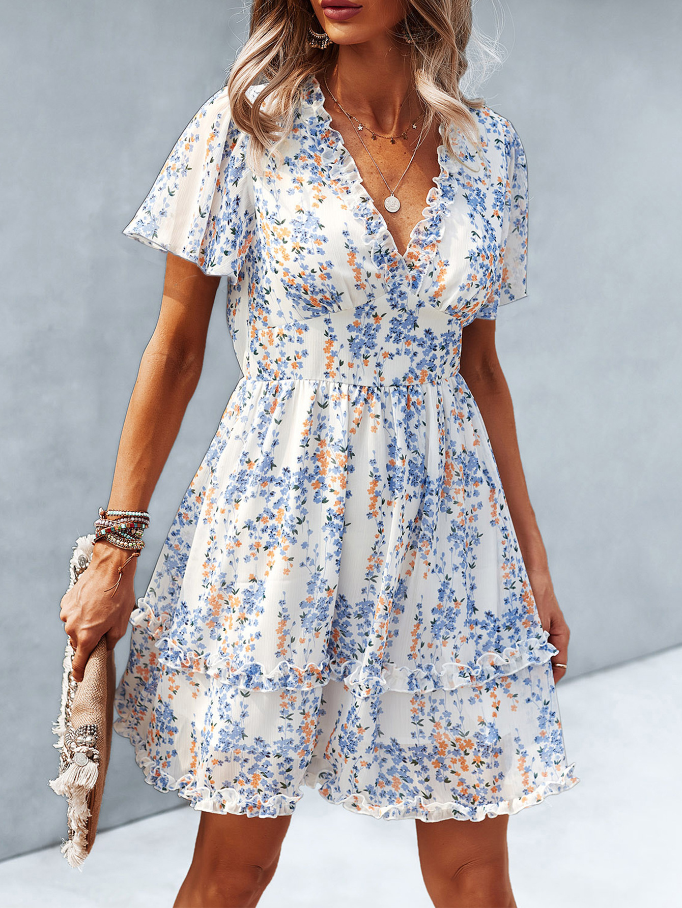 跨境 欧美高级简约深V碎花裙连衣裙女装2025春夏亚马逊外贸独立站详情18