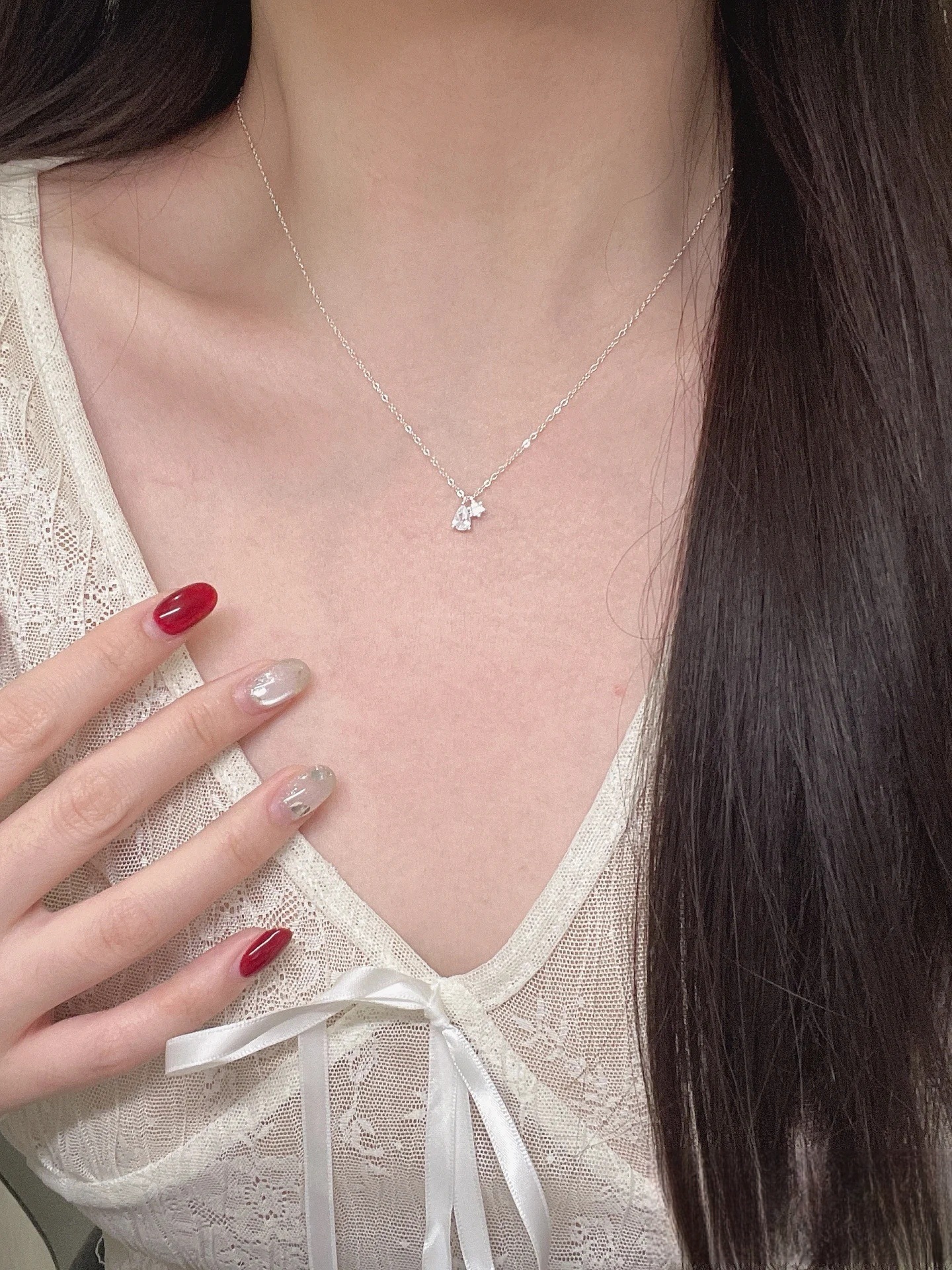 S925 sterling silver pearl necklace, a niche design for women, exudes a light luxury and high-end feel, does not fade, and is a simple collarbone chain accessory wholesale pic 10