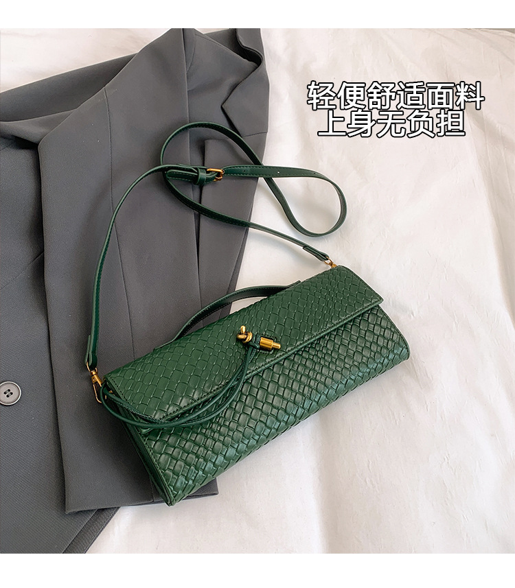A new cross-border woven pattern single-shoulder crossbody bag with a retro texture, a hand-held baguette bag, and a versatile and elegant evening clutch pic 5