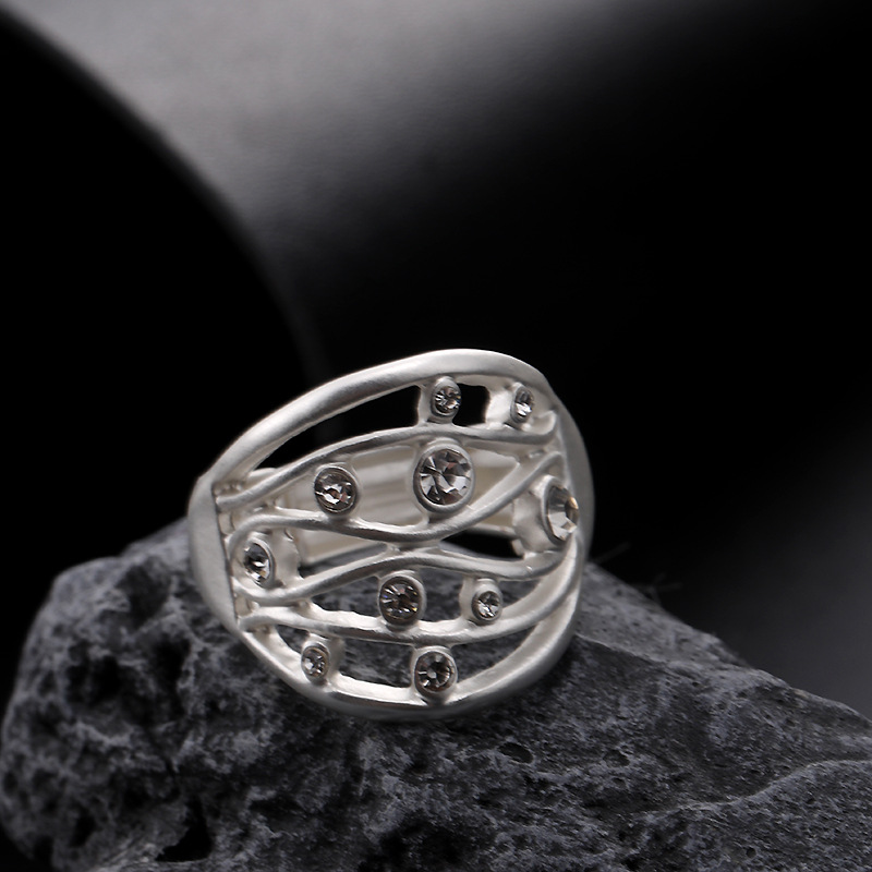 Amazon Cross-border exclusive high-end hollowed-out retro loose-fitting rings and jewelry, fashionable and trendy wholesale from Europe and America pic 10