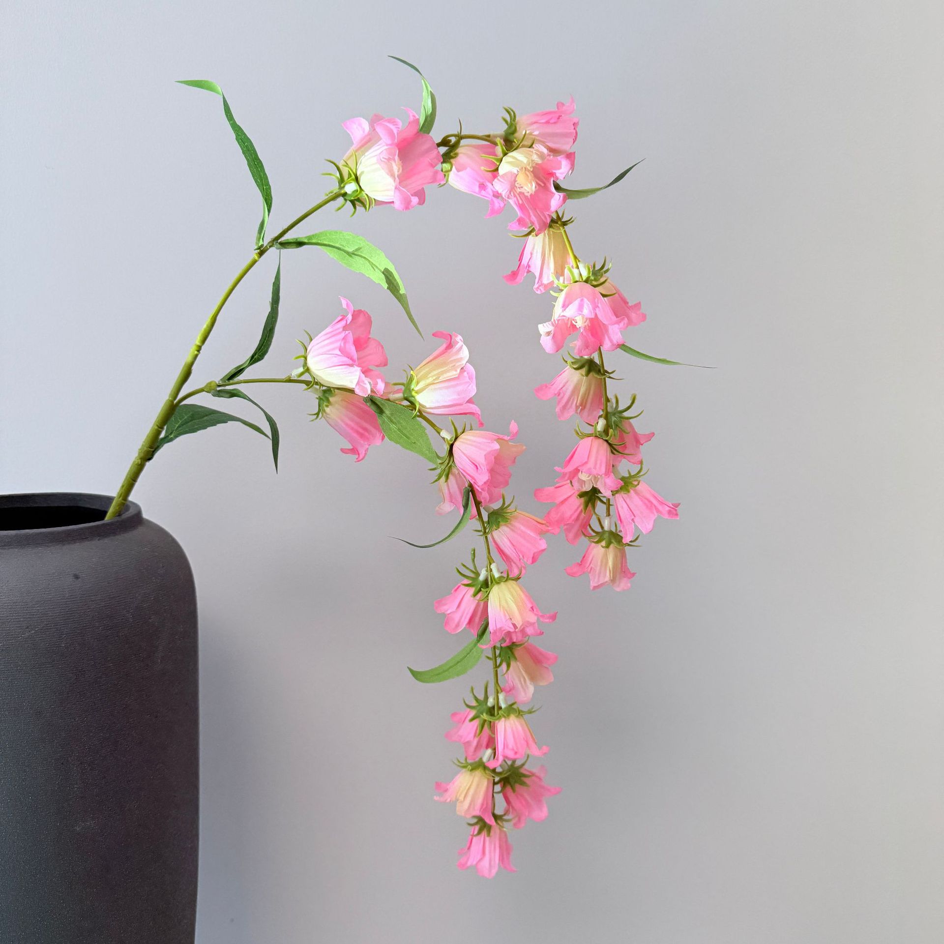仿真垂吊铃兰花风铃花仿真花婚礼堂吊顶装饰垂吊花墙软装假花外贸详情23