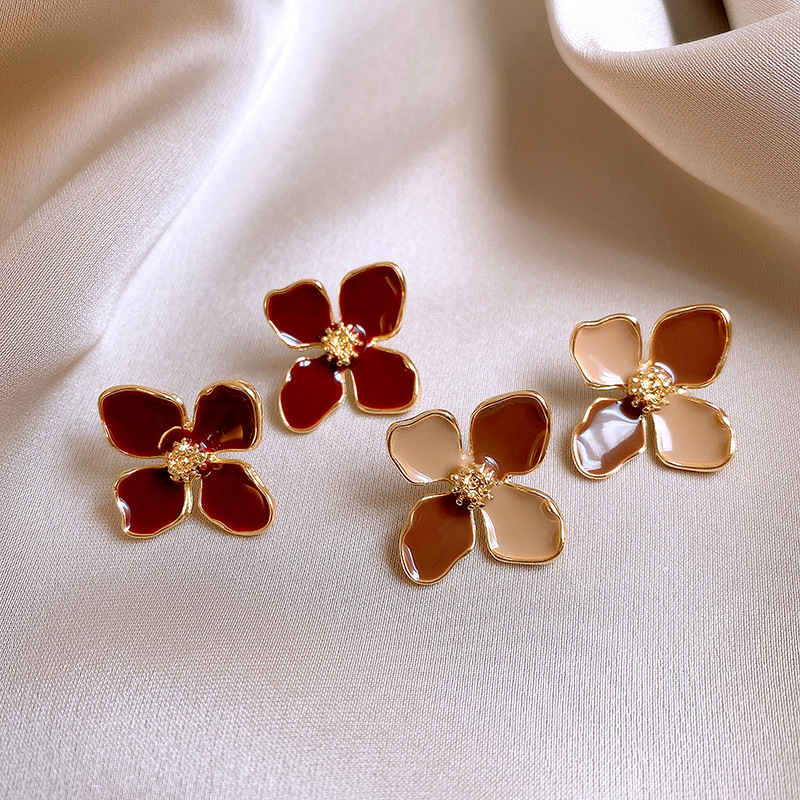 银针美拉德风咖色滴油四瓣花朵耳钉女气质耳环复古高级感耳饰批发详情2