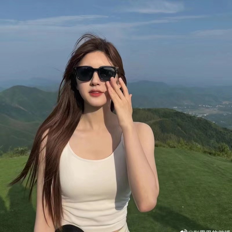 赵露思同款白色吊带背心女夏季薄款外穿内搭带胸垫一体式打底上衣详情9