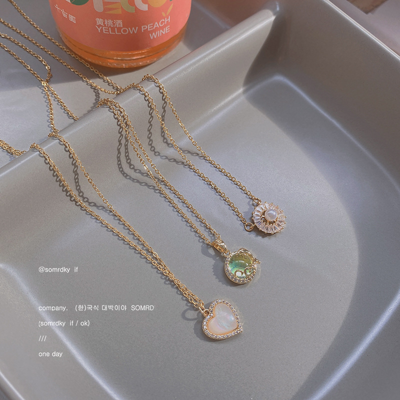 Korean retro titanium steel necklace for women, versatile and high-end pearl pendant, ins style niche collarbone chain accessory wholesale pic 23