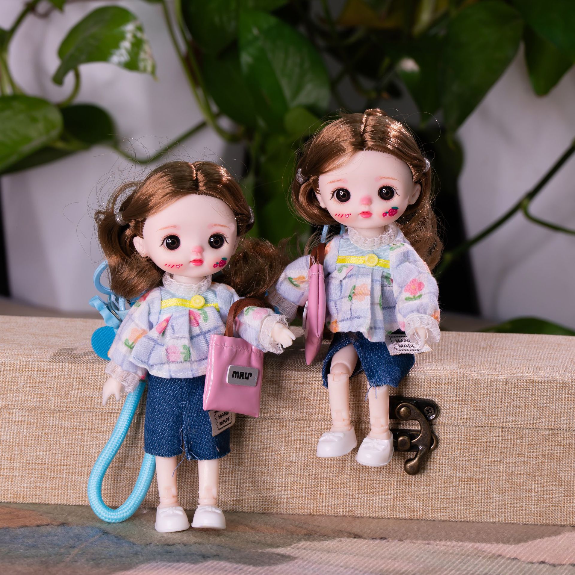 新款潮玩娃娃挂件6寸17公分换装衣服公仔关节可活动手机包包钥匙详情9