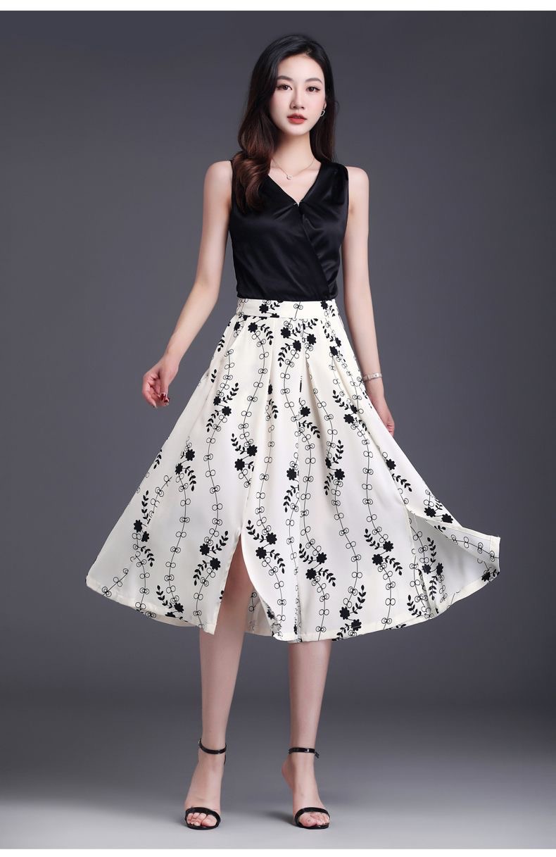 Black and white printed caprix pants for women, summer thin chiffon split skirt pants, loose casual pants, high-end ice silk wide-leg pants pic 11