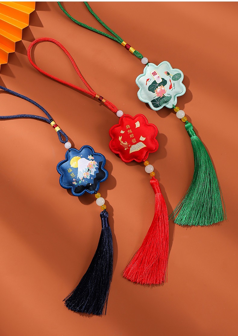New fringed flower-shaped sachets, lucky bags, car pendants, brocade sachets, Hanfu pendants, lucky bags and portable pouches pic 8