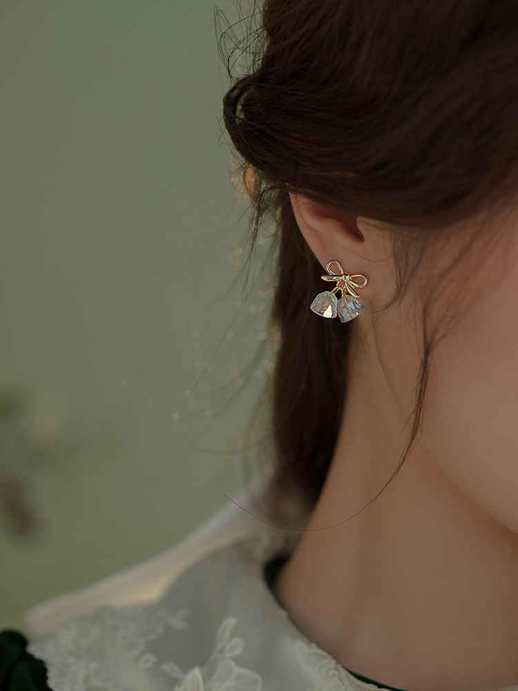 Colorful bow glass bell stud earrings, sweet and elegant, niche and playful, fresh and fashionable, high-end earrings pic 6