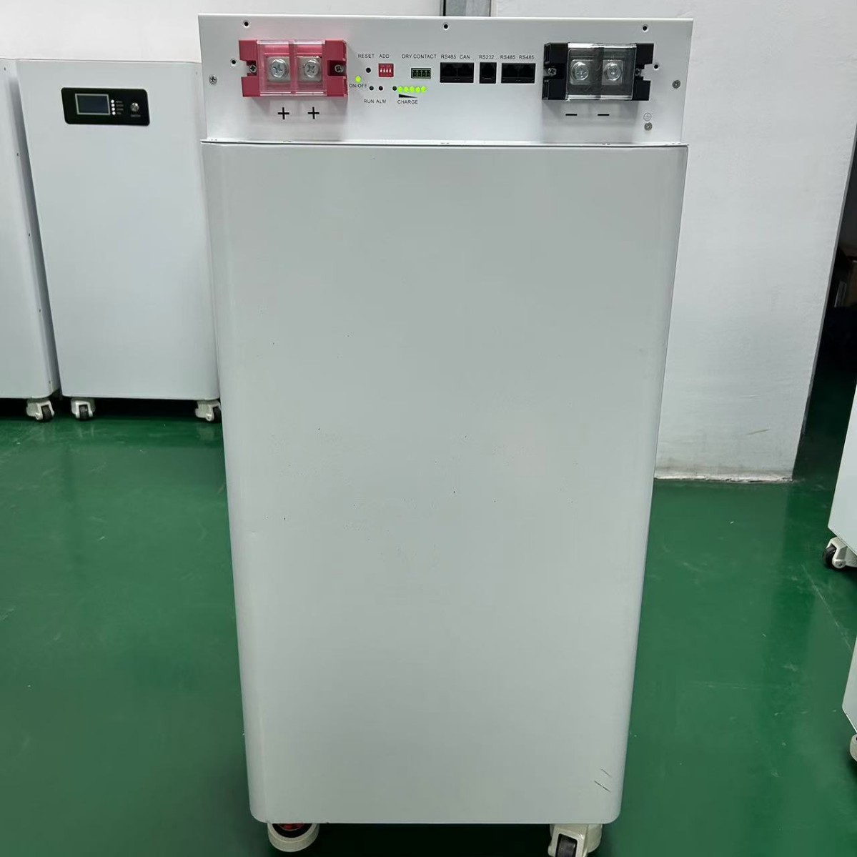 家庭用磷酸铁锂电池组15度电51.2V280AH300AH200AH落地式储能电池电工电气其他电池详情2