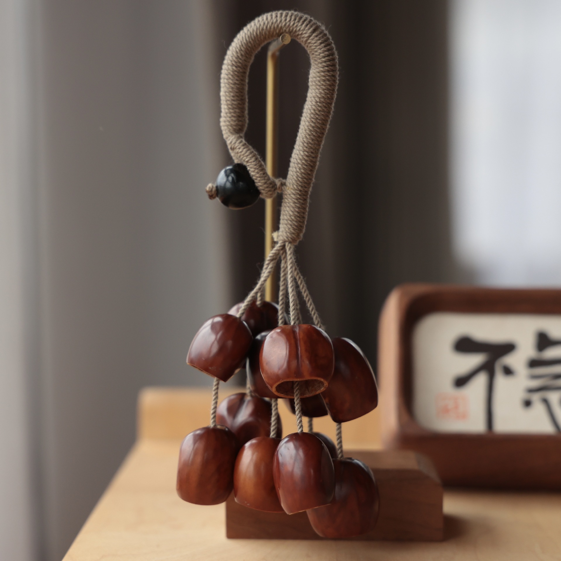 Fruit shell bell sound beam wind chime fruit hand bell string accompaniment meditation sound therapy instrument hand bell ethnic style manufacturer pic 6