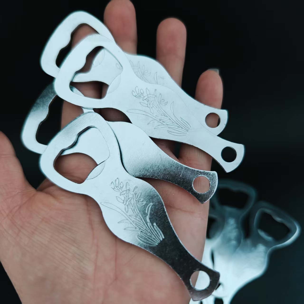 【 Doorway 】 Hulujiu Kai 50/ Bundle 2000/ piece Hulujiu Kai New Bottle opener Metal Beer Screwdriver Hotel household screwdriver 2 yuan wholesale supply pic 3