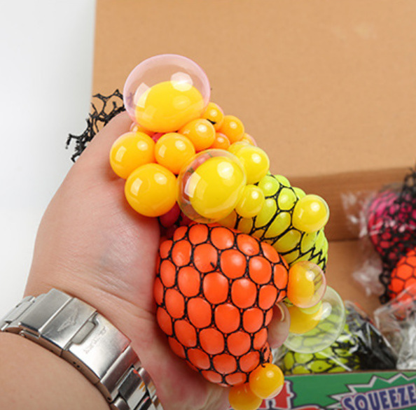 Creative grape balls, stress-relieving toys, funny beads, water balls, and the fun of pinching. Wholesale of colorful beads and grape balls pic 5