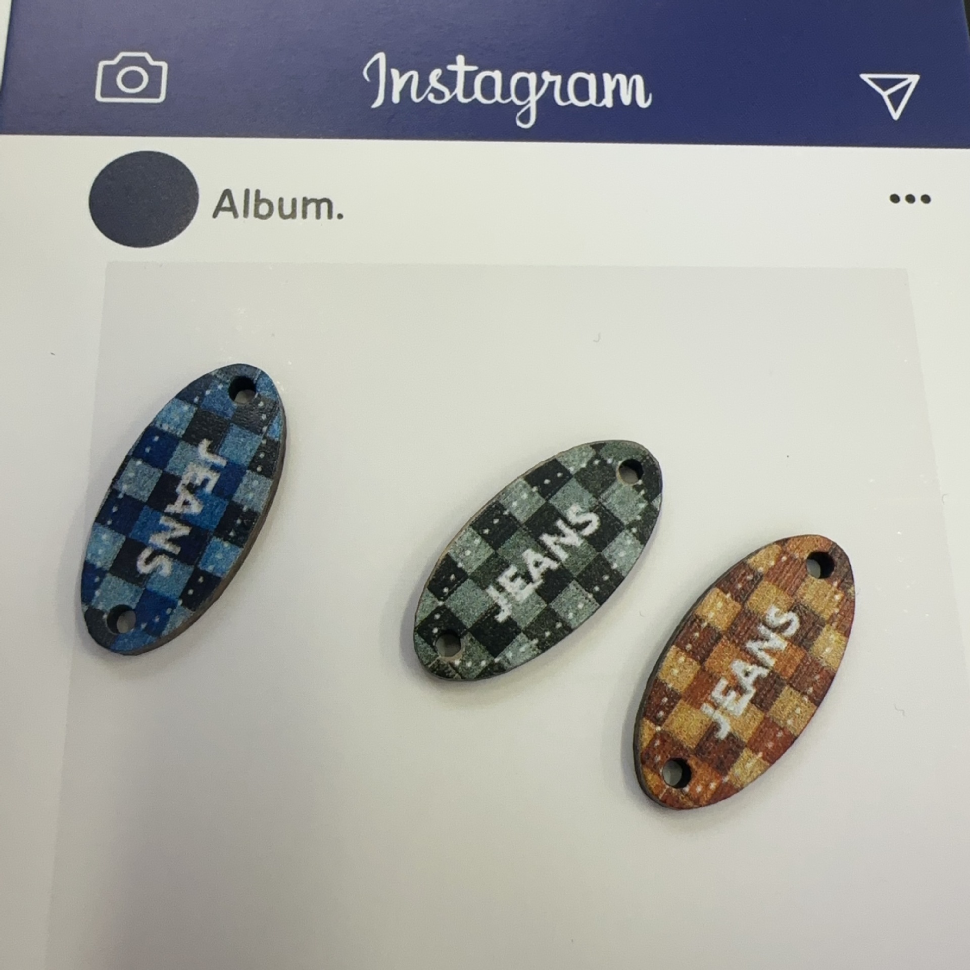 d jewelry accessories: Bamboo, wood, printed, handcrafted characters, wooden nameplates, solid wood buttons, various shapes in stock pic 15