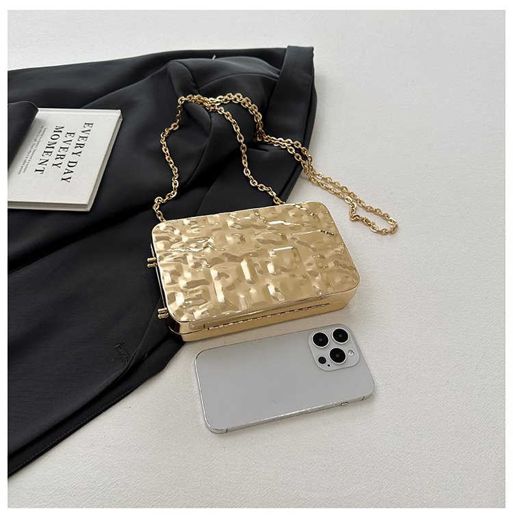 晚宴包金属2024夏季新款盒子女包链条单肩斜挎包褶皱跨镜女手机包详情78