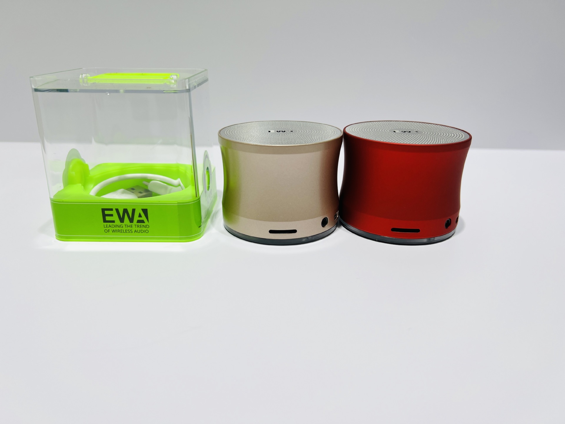 EWA-A109Pro Subwoofer outdoor car communication Bluetooth speaker with TF card insertion, TWS factory direct sale pic 16