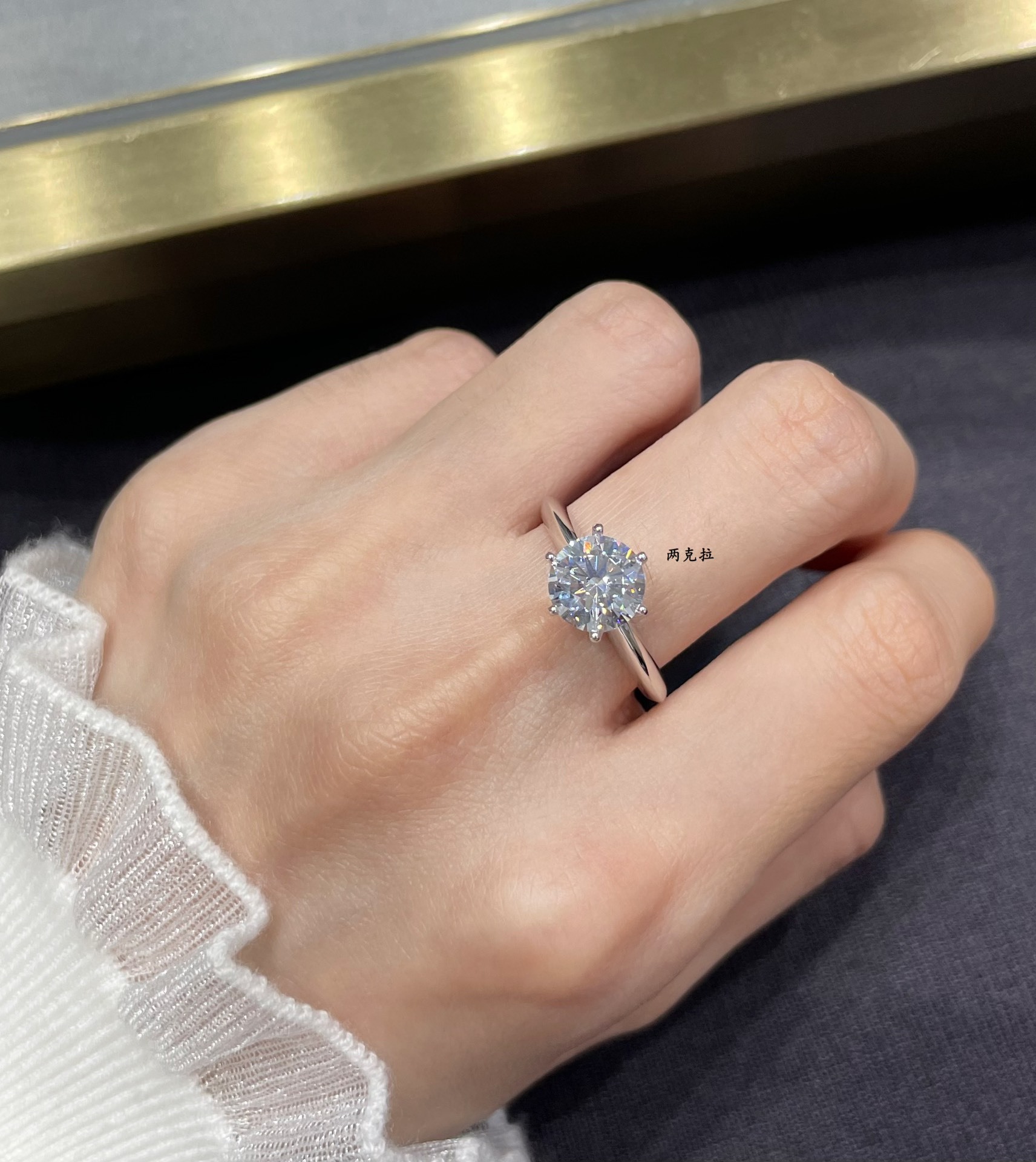 T家s925纯银戒指高碳钻戒女士结婚经典六爪皇冠求婚戒厂家直播详情6