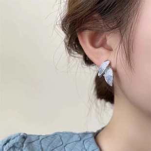 High-end bow, niche and light luxury tassel earrings, feminine charm, 2025 Spring/Summer collection, best-selling alloy earrings pic 1