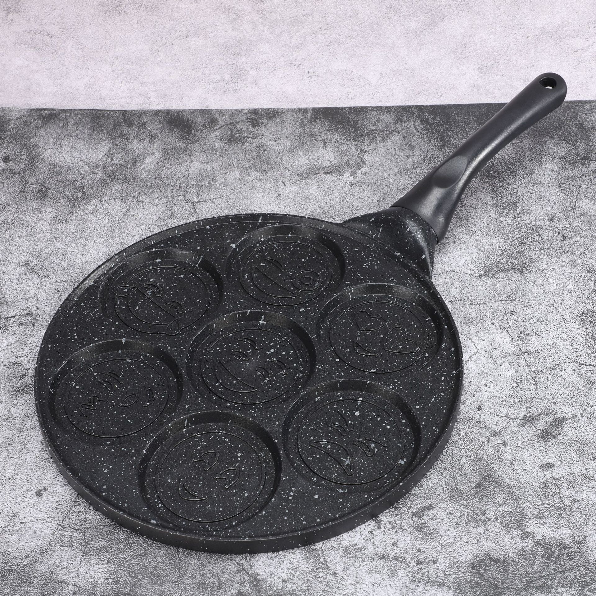 家用制作七孔笑脸松饼煎蛋煎饼麦饭石不沾华夫7孔煎烤不粘锅煎饼详情4