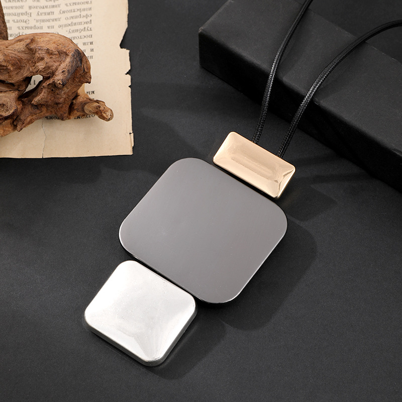 跨境新款长项链女士设计感几何金属吊坠首饰毛衣链高级感批发专供详情11