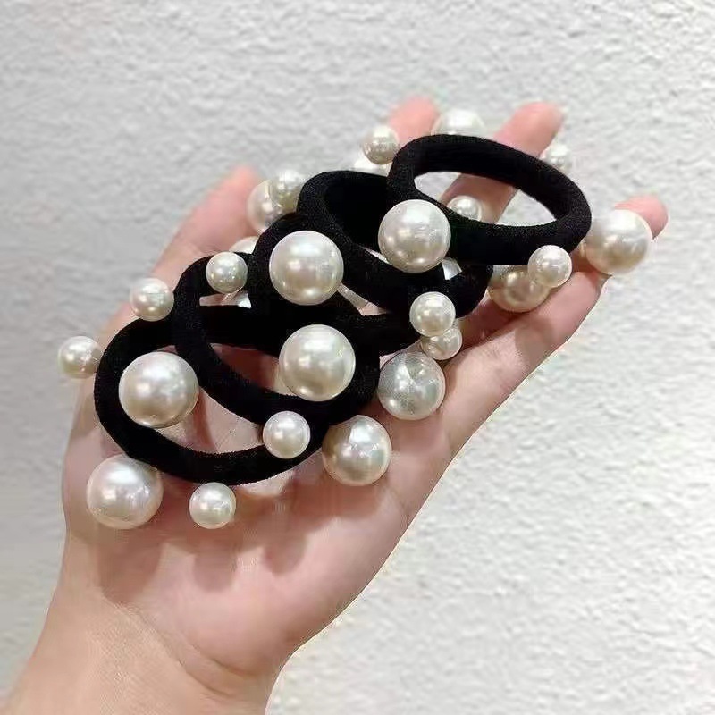 The new pearl hair band and towel band from Dongdaemun, South Korea, are simple and versatile. It also features a hair tie and a rubber band pic 6
