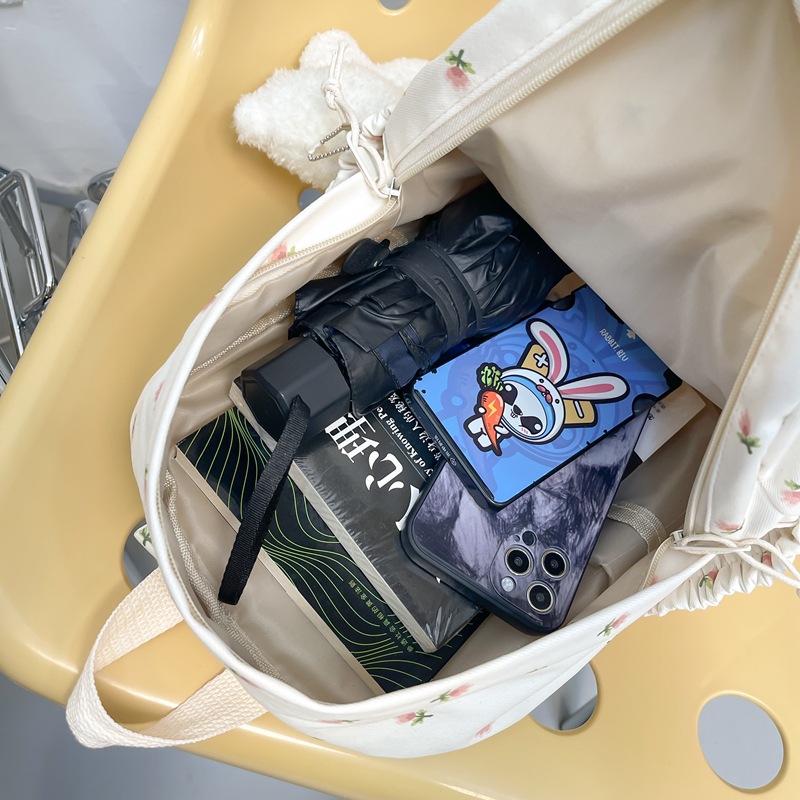Small 2025 cross-border new style high appearance level artistic and casual primary school schoolbag, commuting and shopping small backpack pic 16