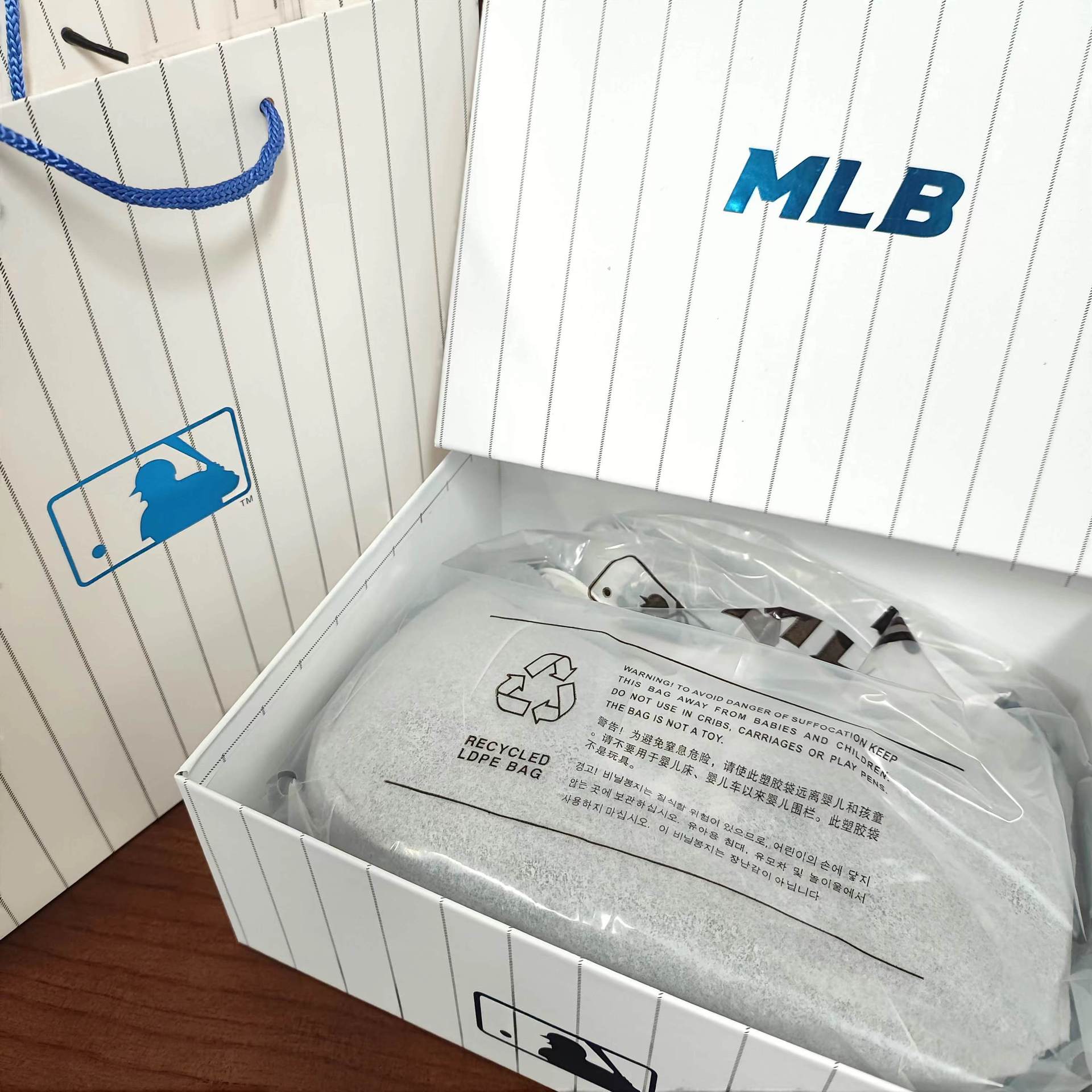 9bc10f5d6b37cc9b360645f96a0baa