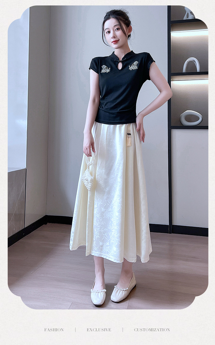 New Chinese-style satin skirt for women in spring and summer, gentle, high-waisted, slimming, large swing, retro jacquard, Chinese-style horse face skirt, Chinese trend pic 4