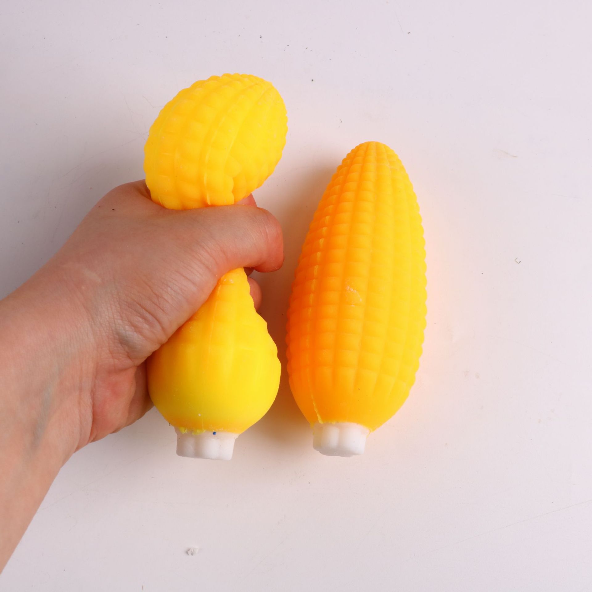 Korean version of stress-relieving simulation corn, pinching fun food toys, venting corn cobs for stress relief, tofu balls for pranks and mischief pic 5