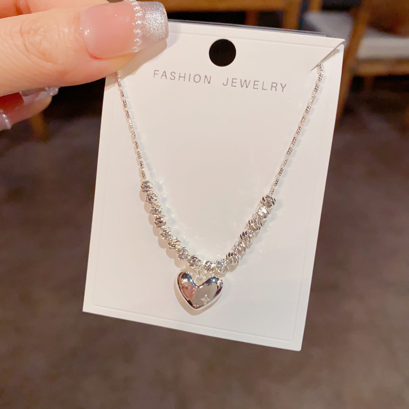 亚马逊跨境时尚简约厚银爱心吊坠项链个性轻奢冷淡风锁骨链配饰品详情4