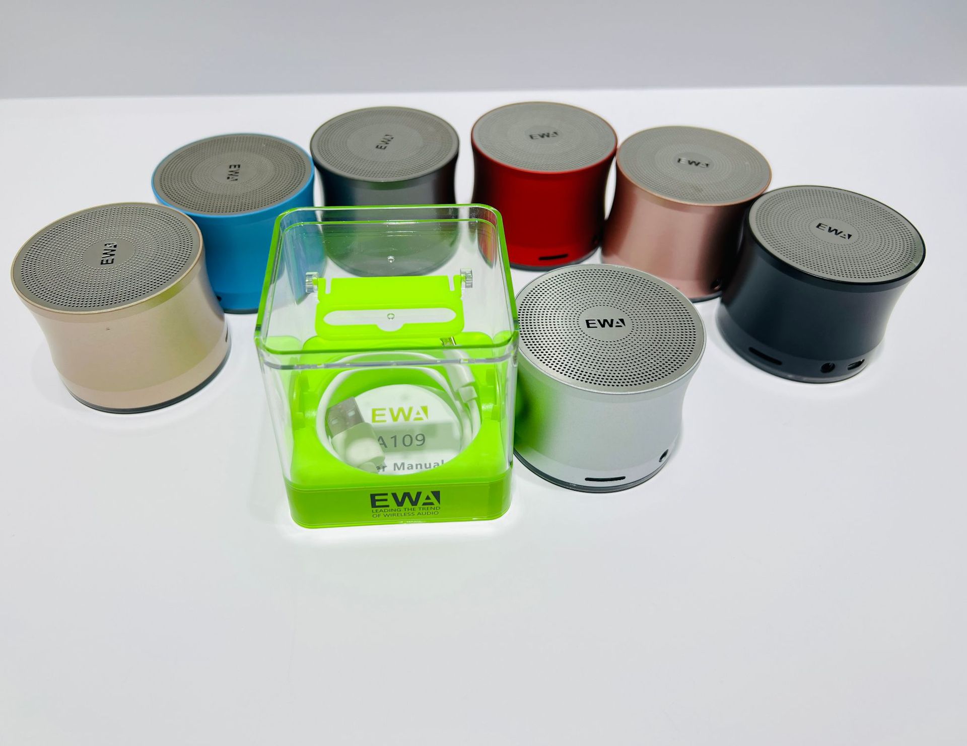 EWA-A109Pro Subwoofer outdoor car communication Bluetooth speaker with TF card insertion, TWS factory direct sale pic 26
