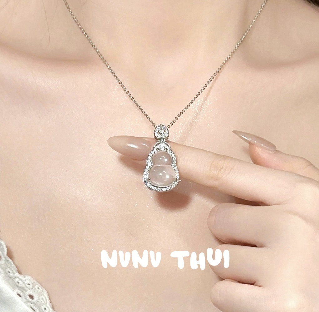 Lychee frozen white chalcedony gourd gemstone pendant necklace, water and water beautiful concubine smiling chalcedony Buddha necklace pic 6