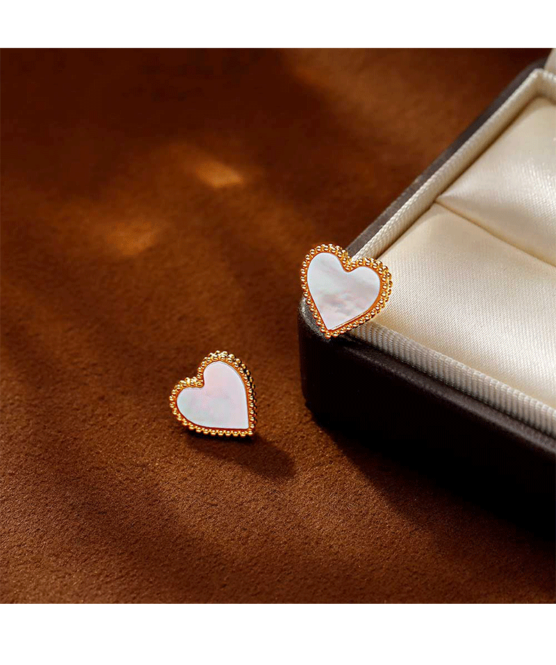Hyacinth Lace heart-shaped stud earrings, natural white mother-of-pearl earrings, 2026 live-streaming bestsellers, light luxury, high-end and elegant earrings pic 4