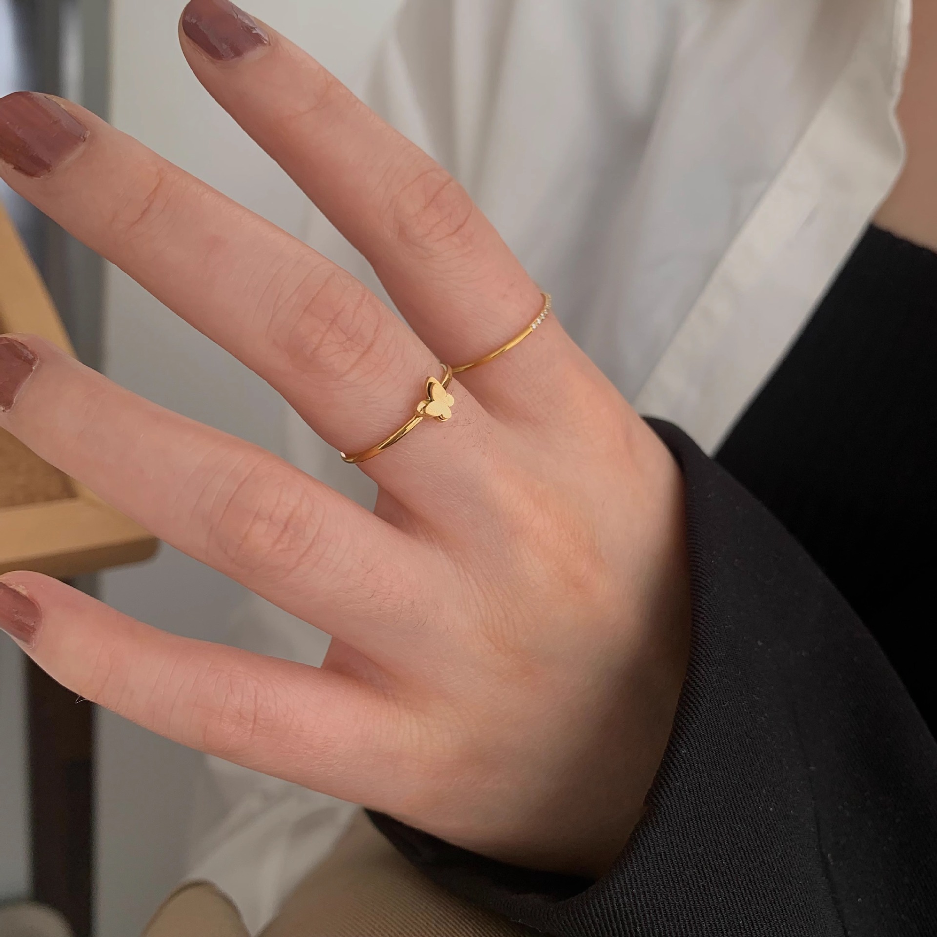 French InS-style double-layer small butterfly ring, a unique index finger ring, a retro and versatile high-end ring accessory for women pic 4