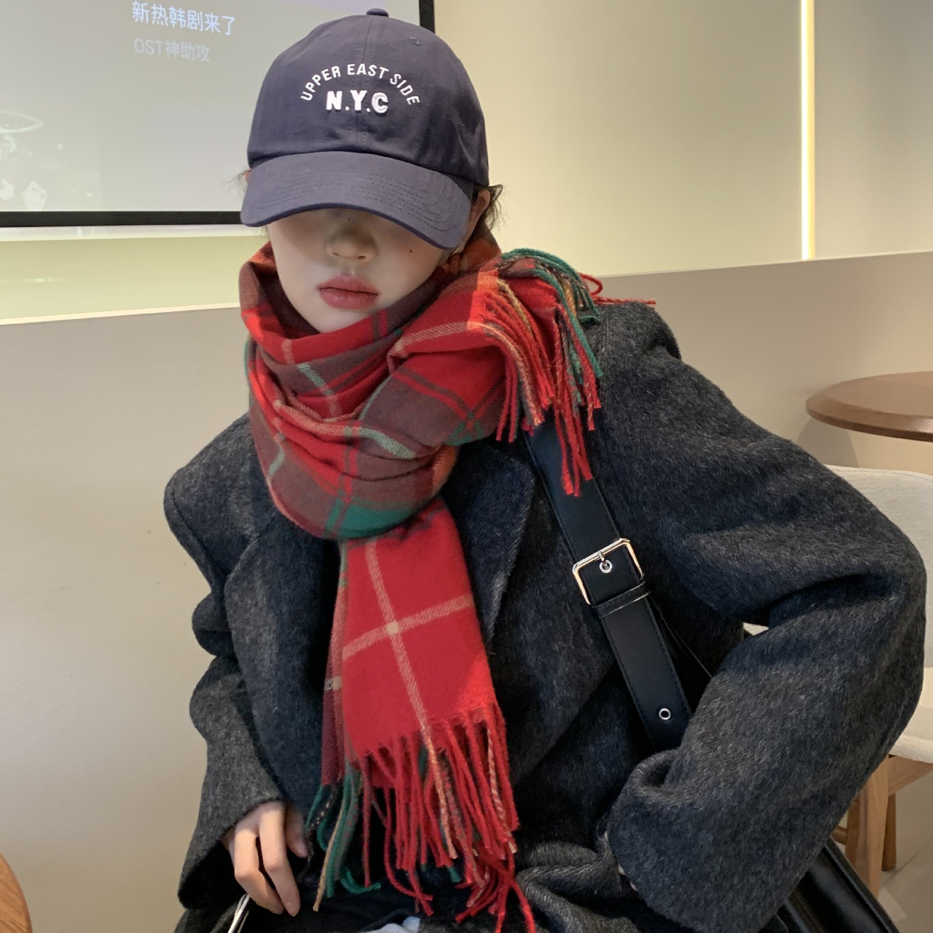 批发新款仿羊绒围巾女士披肩学生秋冬季加厚格子围巾日系小清新详情1