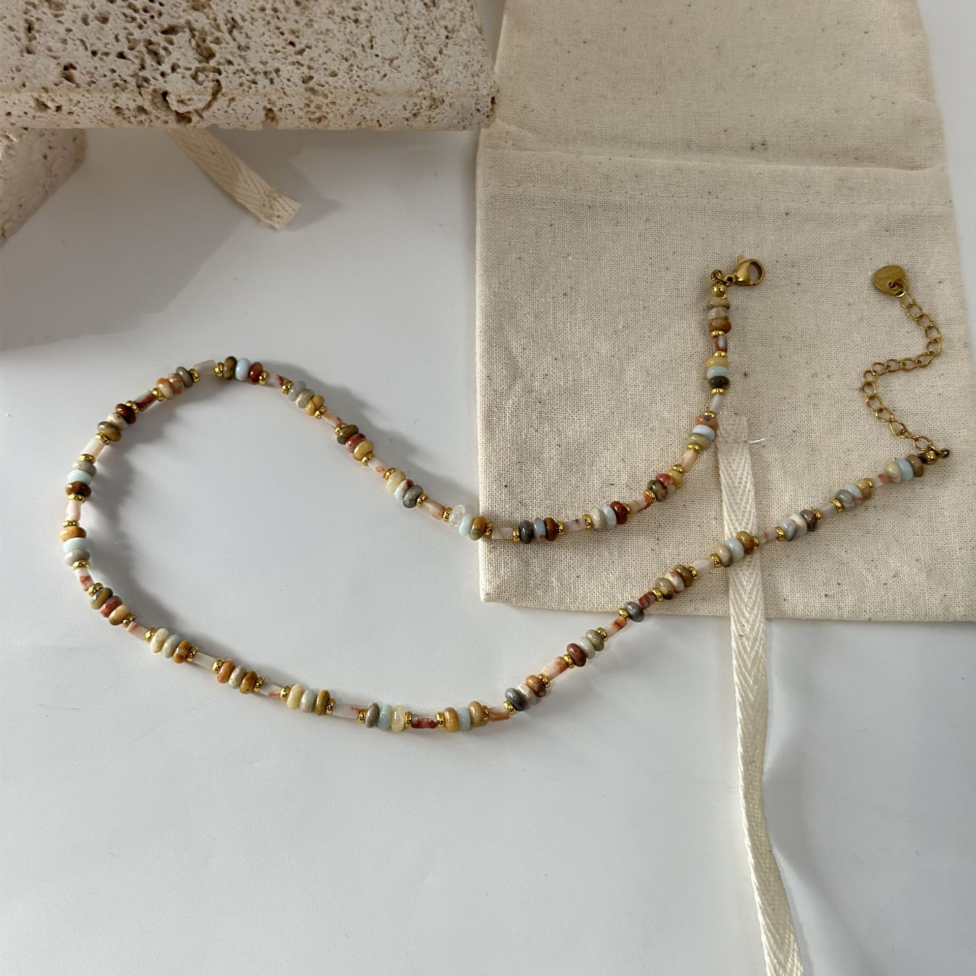 Natural stone turquoise beaded necklace, niche design, high-end collarbone chain, new Chinese style, fresh and delicate handcrafted necklace for women pic 18