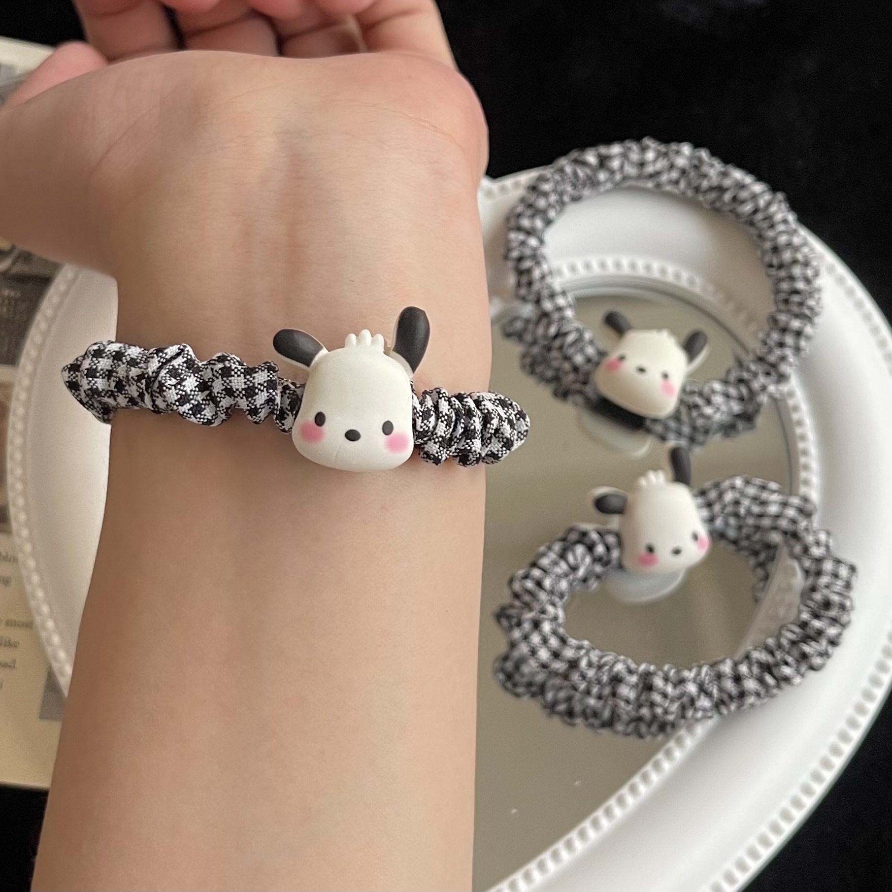 Cute Pacha dog black and white checkered hair band on Instagram, cute student headband, simple Japanese and Korean tied hair, large intestine hair band pic 4