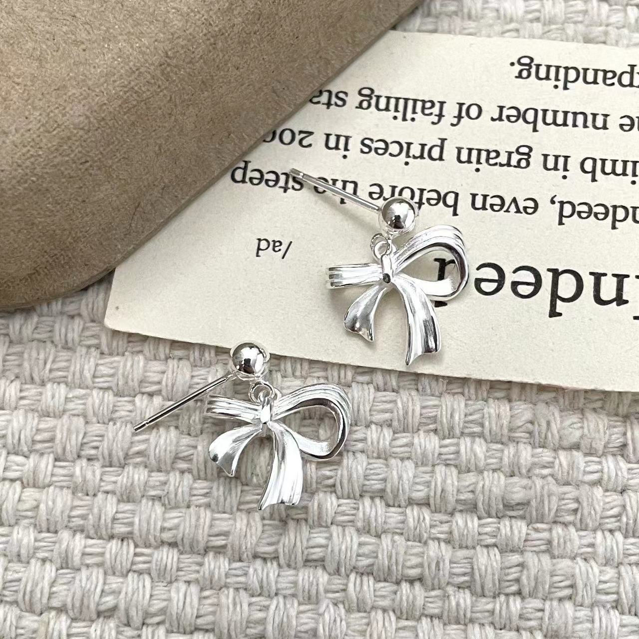 S925纯银韩版小众设计感蝴蝶结耳钉韩式风复古简约基础款耳饰批发详情1