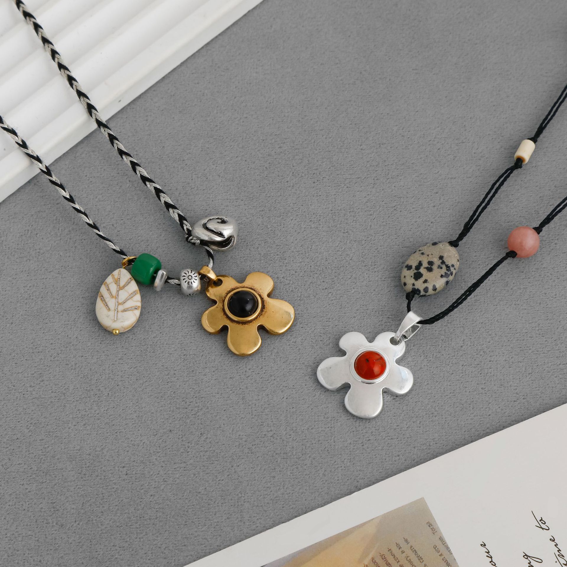 LAZ*家花园果实项链简约时尚个性加勒比之花宝藏黑红花朵长款项链详情5