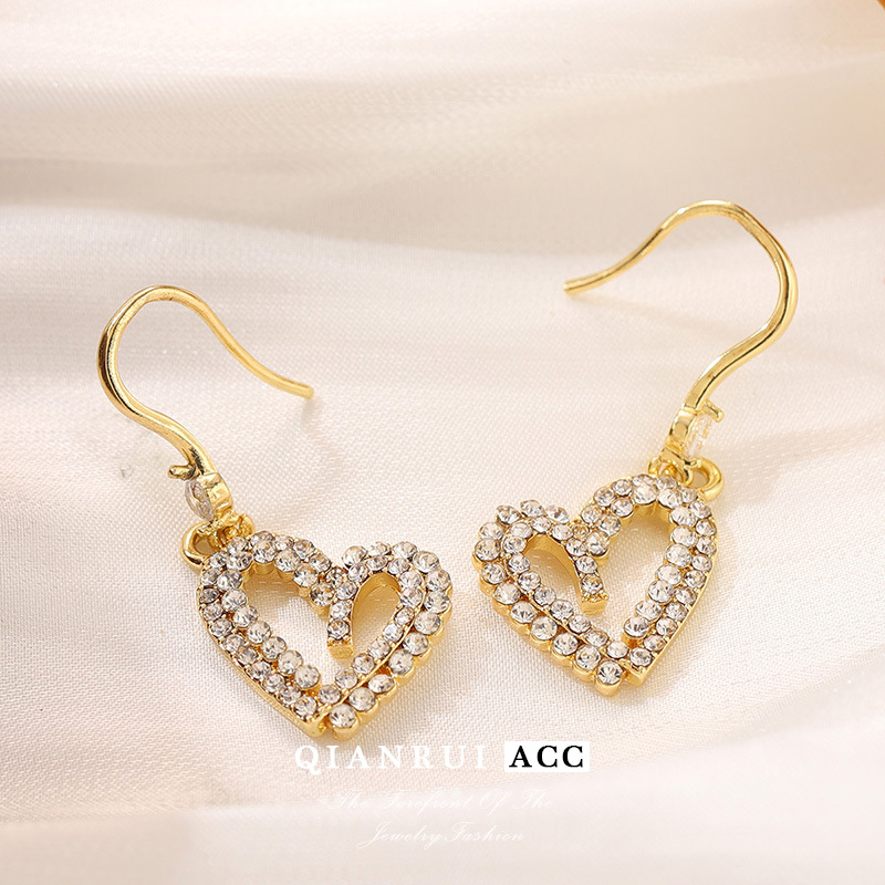 New heart-shaped zircon pendant ear buckle French light luxury niche fashion earrings, European and American export earrings wholesale pic 22