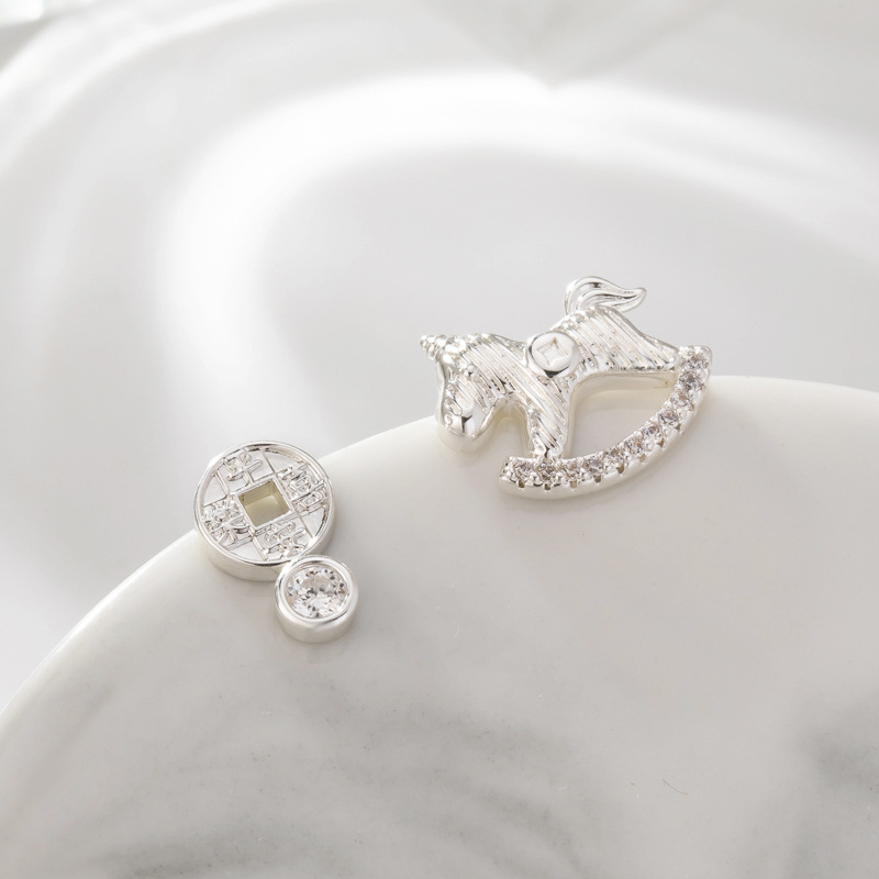 柏伶饰品轻奢小众设计马上有钱耳环镶嵌八方来财小木马耳钉AB款女详情10